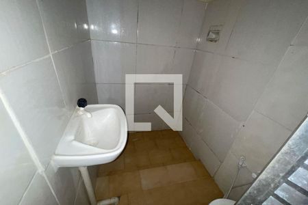 Banheiro de casa para alugar com 1 quarto, 80m² em Vila Meriti, Duque de Caxias