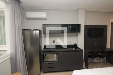 Sala/Cozinha de kitnet/studio para alugar com 1 quarto, 22m² em Centro Histórico, Porto Alegre