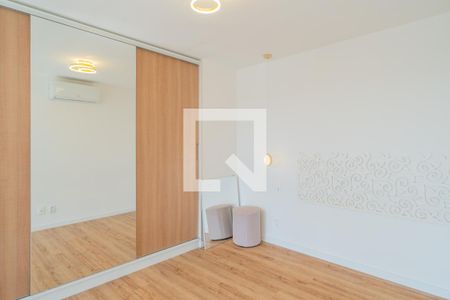 Quarto de apartamento à venda com 1 quarto, 58m² em Azenha, Porto Alegre