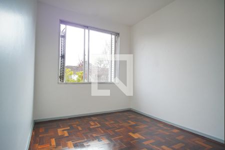 Quarto 2 de apartamento para alugar com 3 quartos, 59m² em Jardim Itu, Porto Alegre