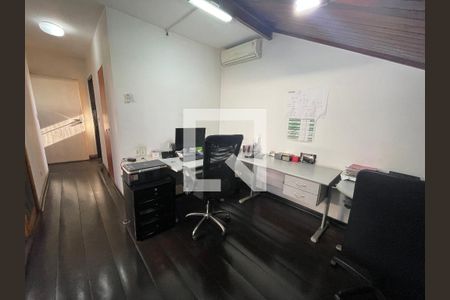 Casa à venda com 295m², 4 quartos e 4 vagas Casa à venda com 295m², 4 quartos e 4 vagasquarto 5