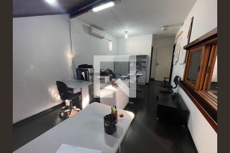 Casa à venda com 295m², 4 quartos e 4 vagas Casa à venda com 295m², 4 quartos e 4 vagasquarto 6