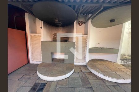 Casa à venda com 295m², 4 quartos e 4 vagas Casa à venda com 295m², 4 quartos e 4 vagasChurrasqueira