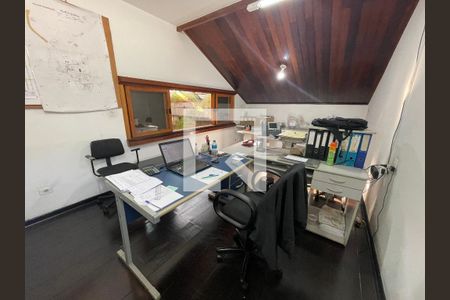 Casa à venda com 295m², 4 quartos e 4 vagas Casa à venda com 295m², 4 quartos e 4 vagasquarto 6