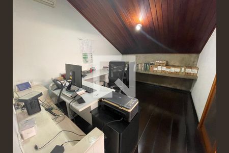 Casa à venda com 295m², 4 quartos e 4 vagas Casa à venda com 295m², 4 quartos e 4 vagasquarto 5