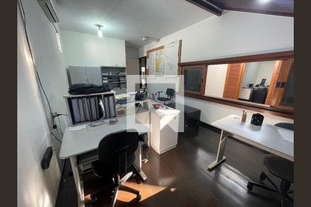 Casa à venda com 295m², 4 quartos e 4 vagas Casa à venda com 295m², 4 quartos e 4 vagasquarto 6