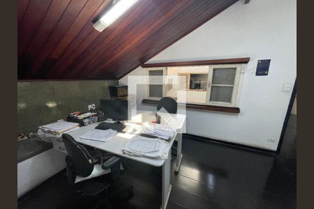 Casa à venda com 295m², 4 quartos e 4 vagas Casa à venda com 295m², 4 quartos e 4 vagasquarto 4