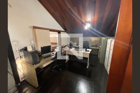 Casa à venda com 295m², 4 quartos e 4 vagas Casa à venda com 295m², 4 quartos e 4 vagasquarto 3