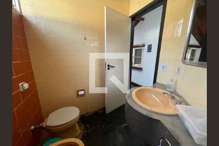 Casa à venda com 295m², 4 quartos e 4 vagas Casa à venda com 295m², 4 quartos e 4 vagasBanheiro 3