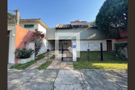 Casa à venda com 295m², 4 quartos e 4 vagas Casa à venda com 295m², 4 quartos e 4 vagasFachada