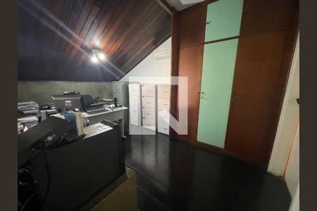 Casa à venda com 295m², 4 quartos e 4 vagas Casa à venda com 295m², 4 quartos e 4 vagasquarto 3