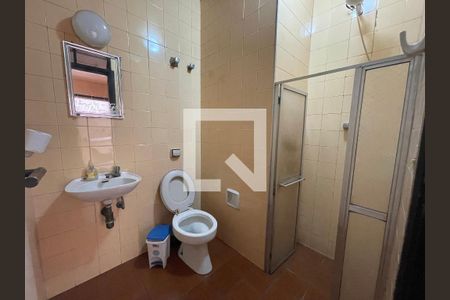 Casa à venda com 295m², 4 quartos e 4 vagas Casa à venda com 295m², 4 quartos e 4 vagasBanheiro 1