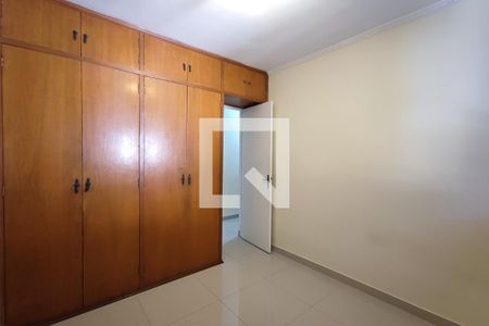 Quarto 1 de apartamento para alugar com 2 quartos, 70m² em Jardim Ipiranga, Campinas