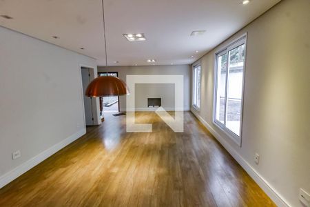 Sala 1 de casa para alugar com 4 quartos, 347m² em Jardim Londrina, São Paulo