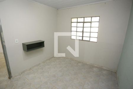 Quarto  de casa para alugar com 2 quartos, 80m² em Taguatinga, Brasília