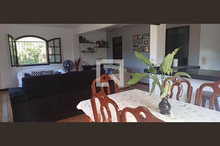 Casa à venda com 1 quarto, 84m² em Serra Grande, Niterói