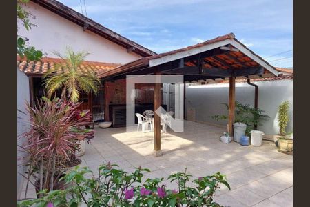 Casa à venda com 2 quartos, 80m² em Maravista, Niterói