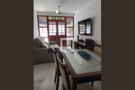 Casa à venda com 2 quartos, 80m² em Maravista, Niterói