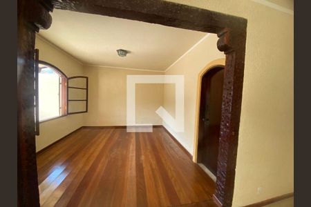 Casa à venda com 5 quartos, 329m² em Maravista, Niterói