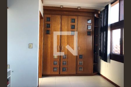 Casa à venda com 4 quartos, 400m² em Piratininga, Niterói