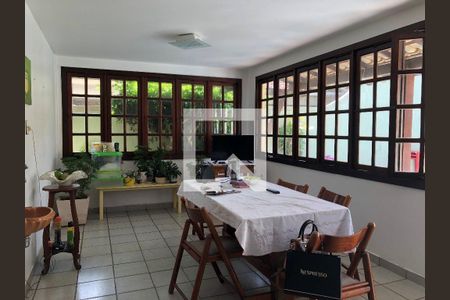 Casa à venda com 4 quartos, 400m² em Piratininga, Niterói