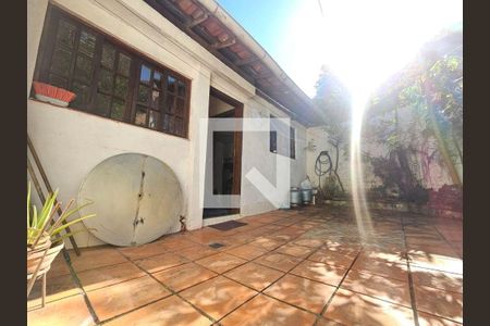 Casa à venda com 8 quartos, 268m² em São Francisco, Niterói