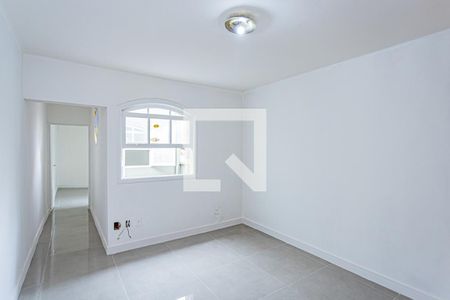 Quarto 2 de casa para alugar com 3 quartos, 200m² em Vila Albertina, São Paulo