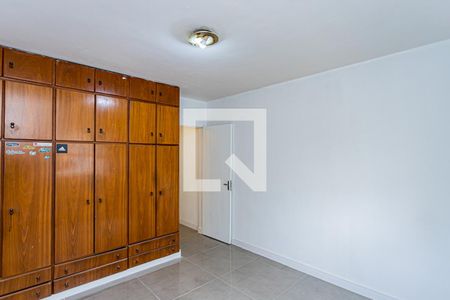 Quarto 2 de casa para alugar com 3 quartos, 200m² em Vila Albertina, São Paulo