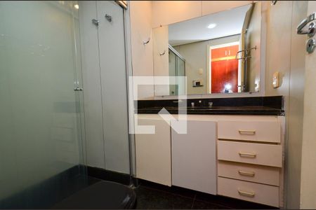 Banheiro suite de apartamento para alugar com 1 quarto, 41m² em Funcionários, Belo Horizonte