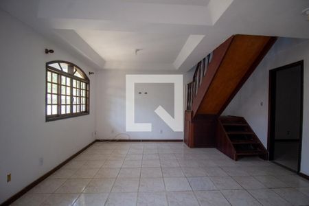 Sala de casa de condomínio para alugar com 3 quartos, 180m² em Vargem Grande, Rio de Janeiro