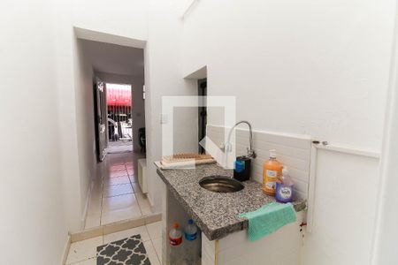 Cozinha de kitnet/studio para alugar com 1 quarto, 18m² em Vila Bertioga, São Paulo