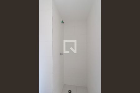 Banheiro de apartamento para alugar com 2 quartos, 33m² em Fazenda Aricanduva, São Paulo