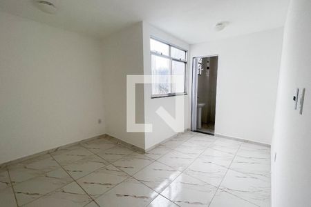 Quarto de casa para alugar com 1 quarto, 25m² em Parque Paulicéia, Duque de Caxias