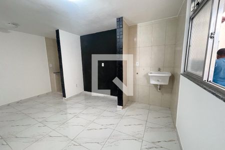 Sala de casa para alugar com 1 quarto, 25m² em Parque Paulicéia, Duque de Caxias