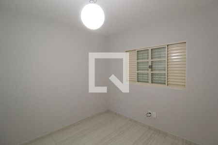 Quarto 1 de casa para alugar com 3 quartos, 150m² em Lídice, Uberlândia