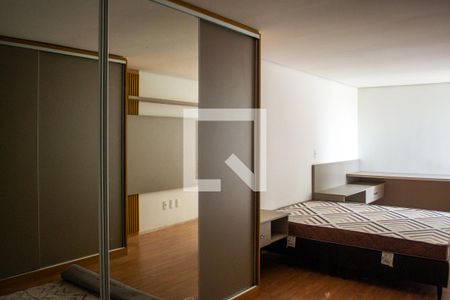 Quarto 1 de apartamento para alugar com 3 quartos, 200m² em Vila Assunção, Porto Alegre