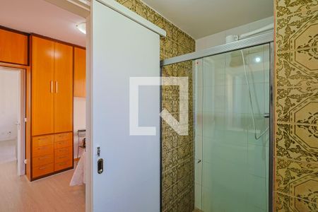 Banheiro de apartamento à venda com 1 quarto, 40m² em Funcionários, Belo Horizonte