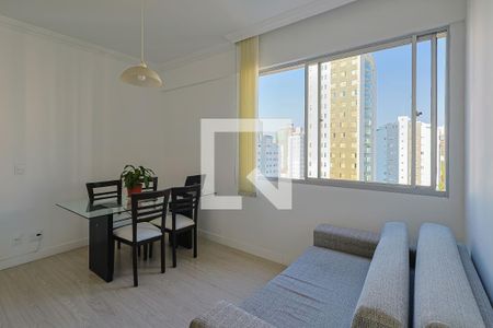 Sala de apartamento à venda com 1 quarto, 40m² em Funcionários, Belo Horizonte