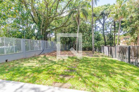 Quintal de casa de condomínio para alugar com 3 quartos, 300m² em Pedra Redonda, Porto Alegre