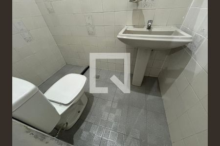 Banheiro da Suíte de casa para alugar com 2 quartos, 99m² em Marechal Hermes, Rio de Janeiro