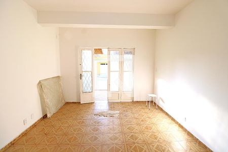 Sala de casa para alugar com 2 quartos, 99m² em Marechal Hermes, Rio de Janeiro