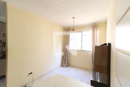 Sala de apartamento para alugar com 2 quartos, 50m² em Água Santa, Rio de Janeiro