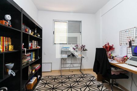 Quarto 1 de apartamento à venda com 3 quartos, 90m² em Sagrada Família, Belo Horizonte