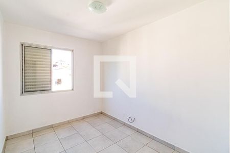 Quarto 01 de apartamento para alugar com 2 quartos, 54m² em Jardim Dabril, São Paulo