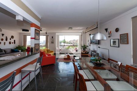 Sala de casa à venda com 3 quartos, 300m² em Vila Romana, São Paulo