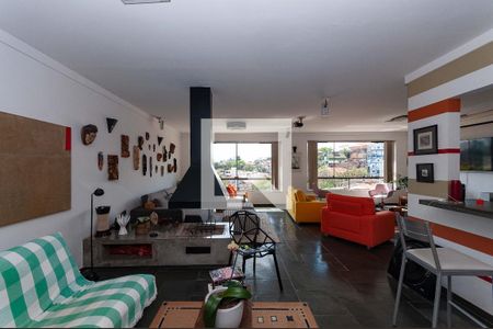 Sala de casa à venda com 3 quartos, 300m² em Vila Romana, São Paulo