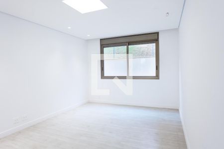 Casa de condomínio à venda com 386m², 4 quartos e 6 vagas Casa de condomínio à venda com 386m², 4 quartos e 6 vagassuite 4 master