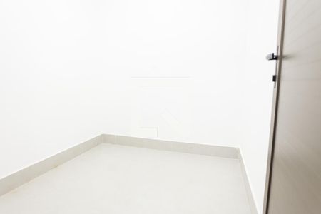 Casa de condomínio à venda com 386m², 4 quartos e 6 vagas Casa de condomínio à venda com 386m², 4 quartos e 6 vagasQuarto de Serviço