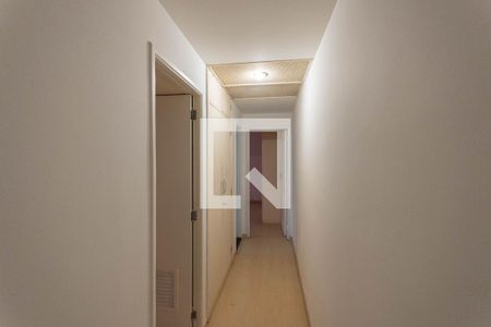 Corredor de apartamento à venda com 2 quartos, 70m² em Estácio, Rio de Janeiro