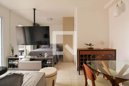 Sala de apartamento para alugar com 1 quarto, 40m² em Vila Regente Feijó, São Paulo